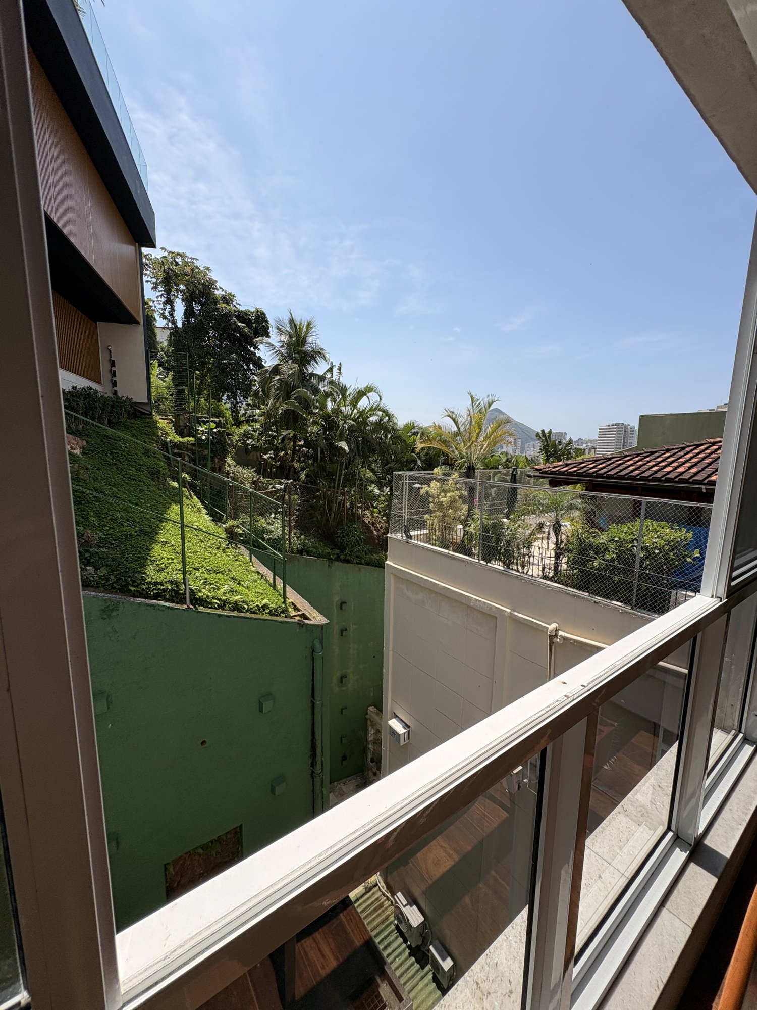 Cobertura de 2 quartos no Leblon