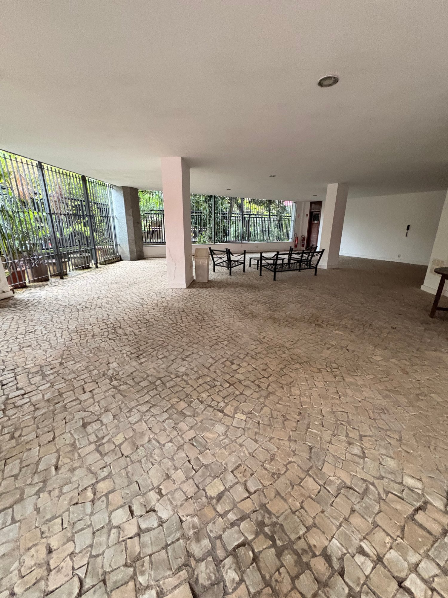 Apartamento de 4 quartos no Jardim Oceânico